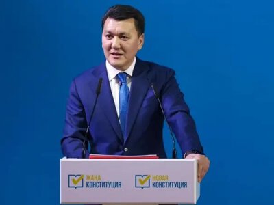  «Основой нашей идеологии является Конституция» – опубликована авторская статья Ерлана Карина 