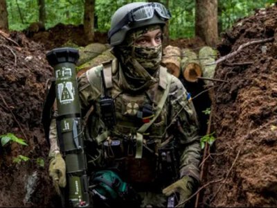 Российский мотоциклист сгорел после удара украинского дрона