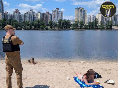 В Киеве женщина пришла на пляж с немецкой овчаркой без поводка: вмешалась полиция