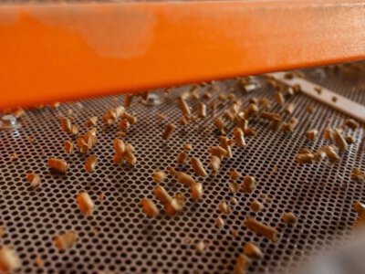 В Николаевской области агропредприятие перерабатывает солому и шелуху подсолнечника в топливо