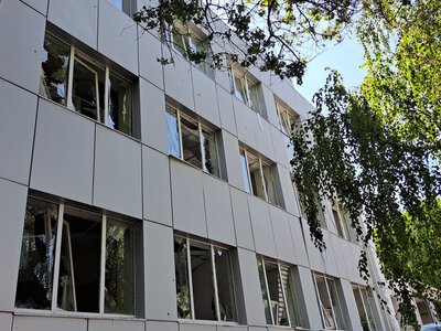 Смертельный удар России по предприятию в Днепре: фоторепортаж