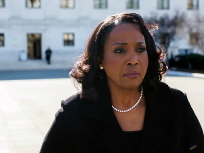 Верховный суд США запретил Трампу увольнять члена Совета ФРС Лизу Кук