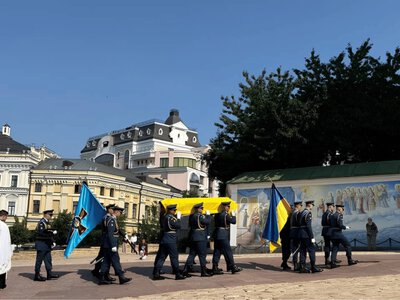 В Киеве простились с пилотом Богданом Загорулько: фото