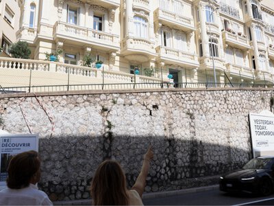 Спутница Ермолаева в критическом состоянии после взрыва в Монако: новые факты