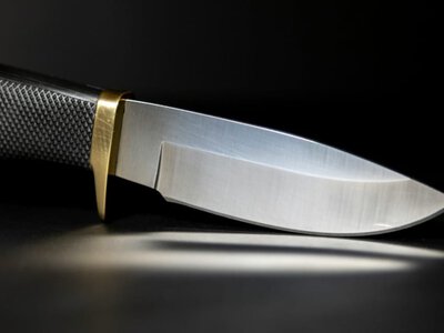 Звериные порядки на российских АЗС: мужчина порезал колеса авто из-за спора в очереди (видео) (Видео)