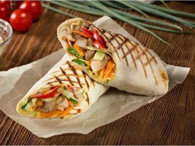 Безопасность пищевых продуктов: на что следует обратить внимание при покупке шаурмы