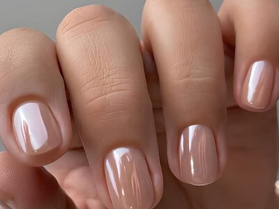 5 базовых цветов маникюра под любой образ