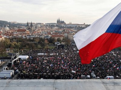  В одной из стран ЕС предложили лишить Зеленского ордена по примеру Польши 