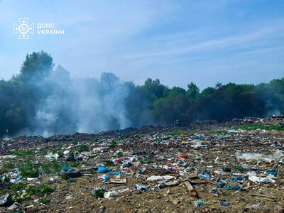 Во Львовской области тушат пожар на бывшей свалке, его площадь достигает 750 кв. м