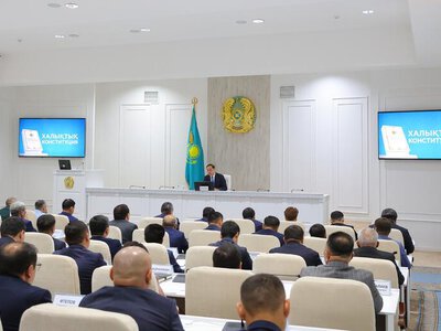 Ербол Карашукеев: Конституционные принципы должны стать практической основой работы на местах