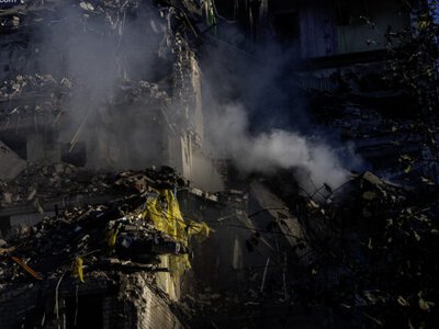 Удар рф по Киеву: 11 погибших, 56 пострадавших, спасатели продолжают расчищать завалы