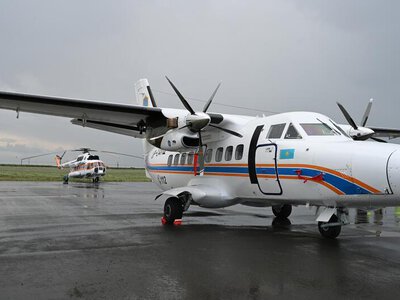 Авиационный отряд МЧС провел уникальные учения с посадкой самолета на трассу