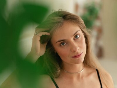 Актриса Клавдия Дрозд родила первенца и показала ребенка
