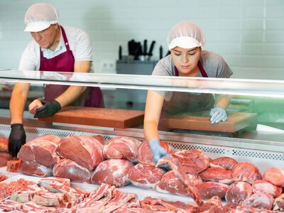 Эксперты назвали 5 сортов мяса, которые не следует покупать в супермаркетах: в чем причина