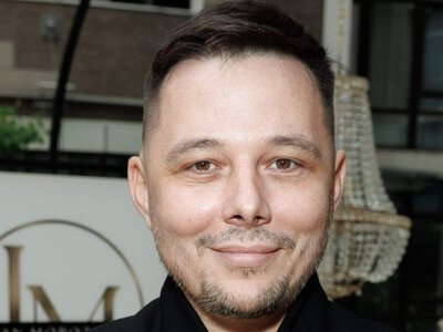 44-річний відомий український стиліст здійснив камінгаут і розповів про перший інтим з чоловіком