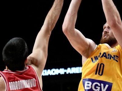 Михайлюк помог разгромить Грузию в баскетболе: Украина проходит дальше в квалификации к ЧМ-2027