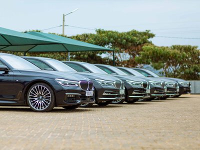 BMW i7: повний огляд флагманського електроседана