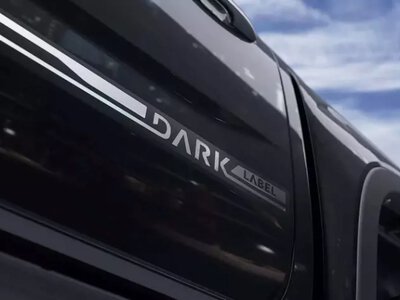 Volkswagen анонсировал Amarok Dark Label: немецкий пикап в полном черном — цена, характеристики и дизайн