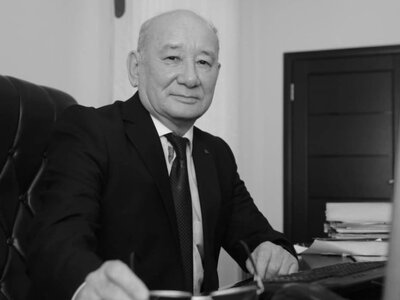  Умер известный казахстанский писатель и журналист Жанузак Аязбеков 