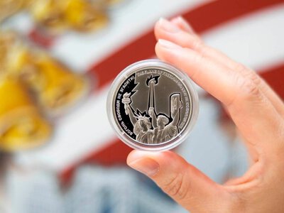 НБУ презентовал памятную монету в честь 250-летия независимости США (ФОТО)