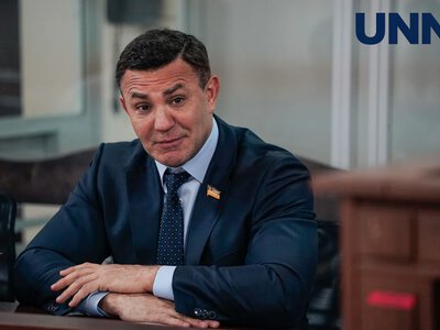 Тищенко после суда пытался подраться с экс-бойцом Азова, который кидал в него помидорами
