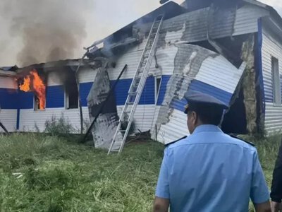  В Якутии из-за удара молнии сгорела школа 