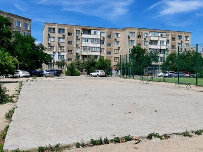  Жители Актау более полугода ждут открытия новой детской площадки 