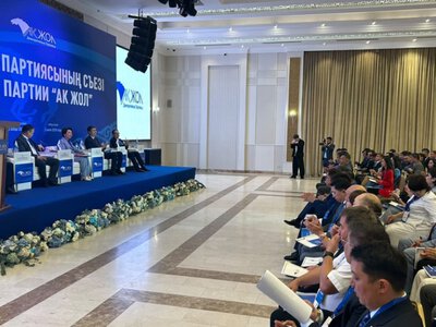  Депутат Ак жол жестко раскритиковал работу партии Respublica 