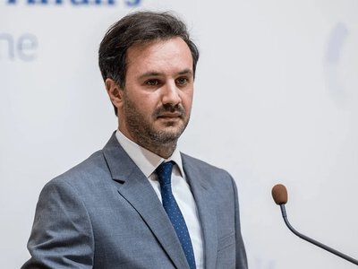 В Польше осквернили могилу украинского писателя: Тихий заявил о преднамеренной провокации
