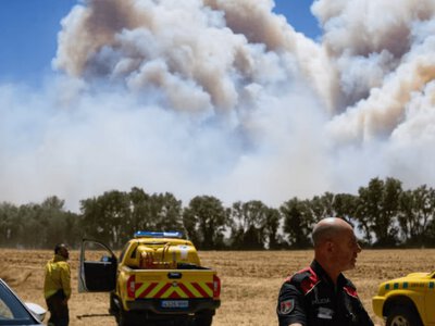 СМИ: лесные пожары в Южной Европе на фоне жары уничтожили более 17 тысяч гектаров земли