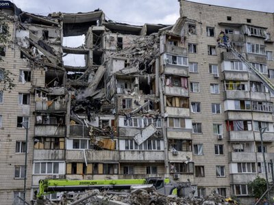 Ночной удар по Киеву: 10 погибших, 46 раненых, спасатели продолжают поиски людей под завалами