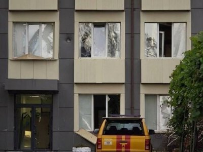 Россия атаковала здания ДТЭК в Киеве: повреждены бригадные авто и производственные базы