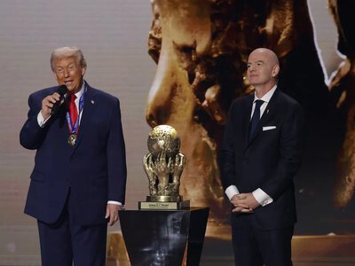 Трамп признался, что ФИФА отменила красную карточку Балогуна по его просьбе