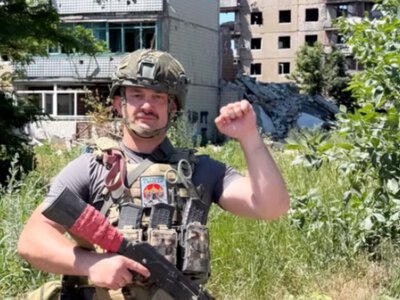 В компании ахматовцев: скандальный член немецкой АдГ приехал в оккупированный Донецк