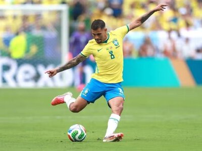 Dünya çempionatında 40 il sonra penalti qaçıran ilk braziliyalı