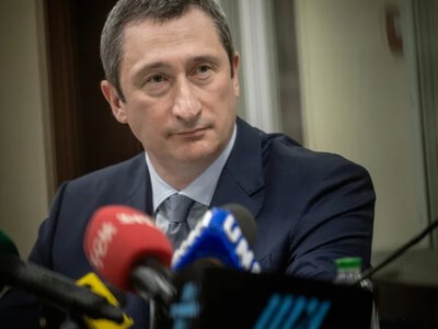 Бывшему вице-премьеру Чернышову разрешили снять электронный браслет