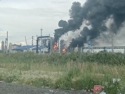 Крупнейший в России Омский НПЗ остановил работу после удара Украины