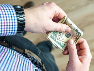 Курс доллара и евро изменился: как подешевеет валюта 9 июля