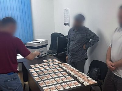  38 попыток вывоза незадекларированной валюты пресекли на границе Казахстана 