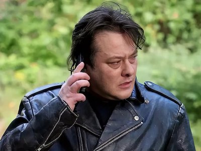 Вставил зубы и едет на Comic Con: Джон Коннор из Терминатора возвращается на сцену