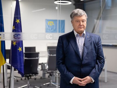Верховный суд отказал Порошенку в отмене санкций СНБО: что будет дальше