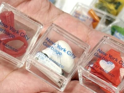 После свадьбы Тейлор Свифт фанаты раскупили необычные «мусорные сувениры»
