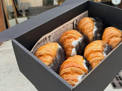 Настоящий шок для вкусовых рецепторов: вирусные волосатые круассаны разлетаются с прилавков (видео)