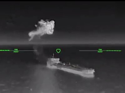 Теневой флот тает: за ночь украинские дроны поразили 28 судов РФ в Азовском море (видео)