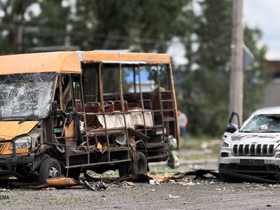 Россияне сбросили КАБы на оживленное место в Сумах: много погибших и пострадавших