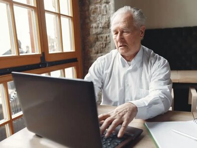 Переплатили и теперь заберут: кого заставят вернуть пенсионные выплаты в июле