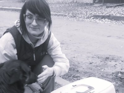 В Дружковке в результате попадания авиабомбы погибла зооволонтер Ольга Кузьменко и животные, которых она кормила
