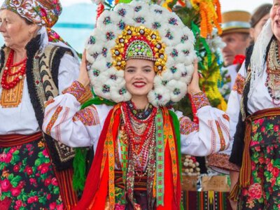 Традиция изготовления свадебного перьевого венка из Великого Ключева была включена в Национальный перечень нематериального наследия