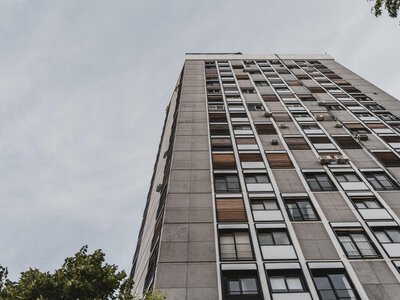 В западном регионе цены на квартиры упали на фоне всеобщего роста
