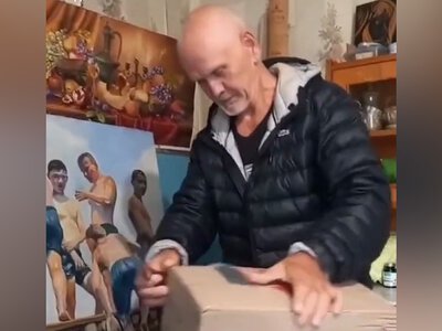 Искал два года: украинский военный спас картины в Часовом Яре и вернул их автору (видео)